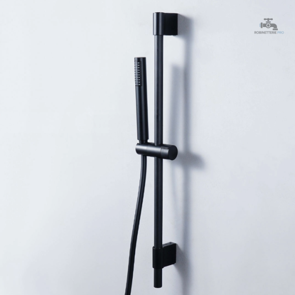 Pommeau de douche ajustable sur barre pour plus de flexibilité