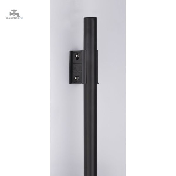 Barre de douche à design minimaliste pour moderniser la salle de bain