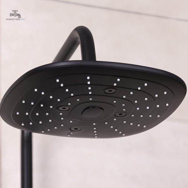 Design épuré de la colonne de douche BERENS