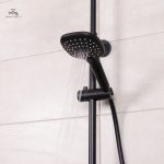 Colonne de douche BERENS adaptée à tout espace