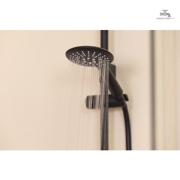 Pommeau de douche moderne avec support intégré