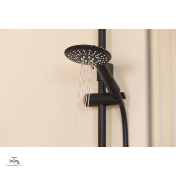 Douche agréable avec le pommeau MERIDA
