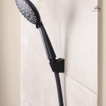 Flexible de douche en PVC, pratique et léger