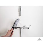 Douche moderne encastrable en finition noire