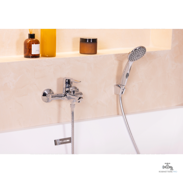 Mitigeur baignoire ALTO, finition brillante et fonctionnel