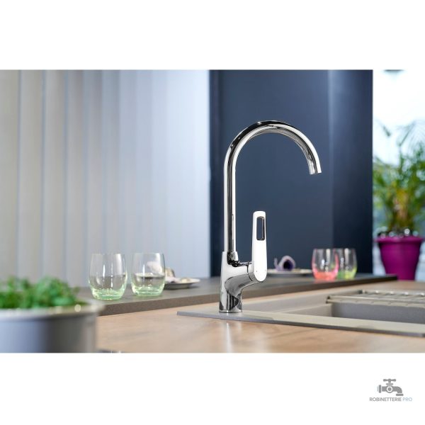 Robinet de cuisine YUNA, design élégant et fonctionnel