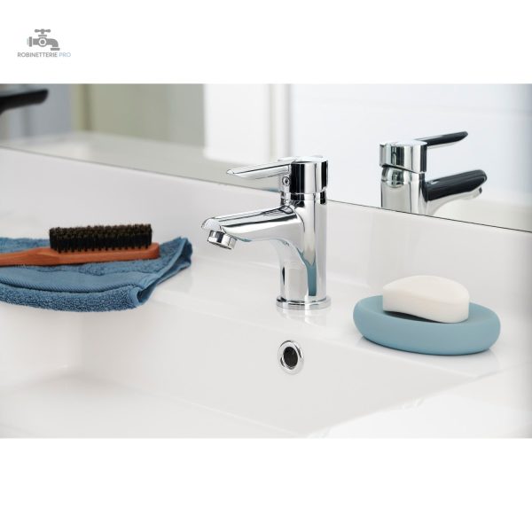 Mitigeur lavabo NF finition chromée pour un style raffiné
