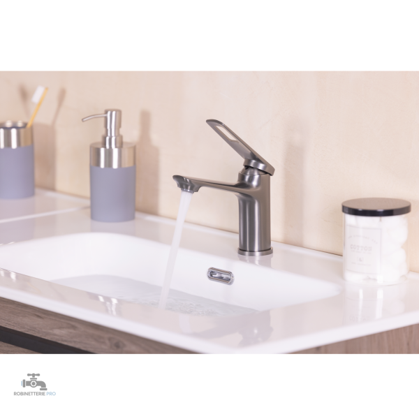 YUNA : robinet lavabo à la mode