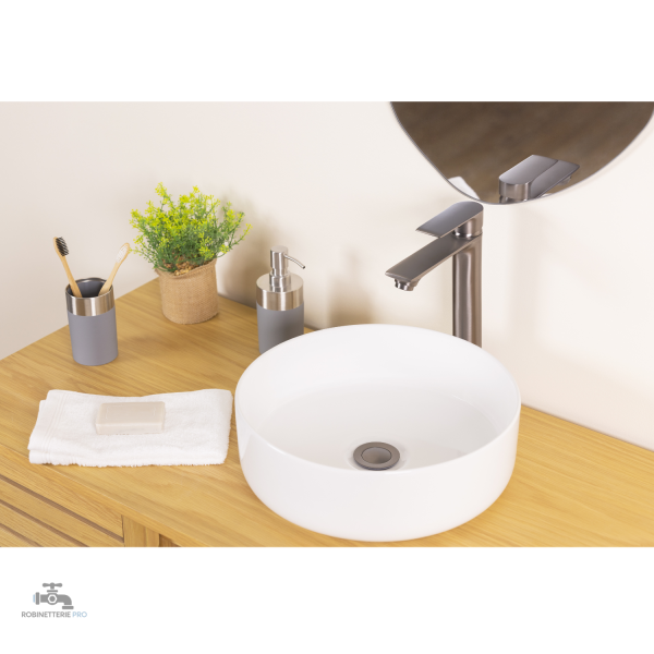 Mitigeur vasque avec design épuré NYTIA