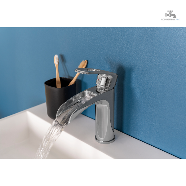 Design épuré du mitigeur lavabo NAVAE