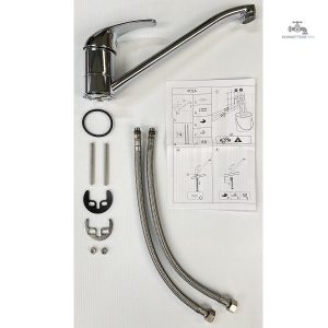 Robinet de cuisine chromé, design élégant et fonctionnel