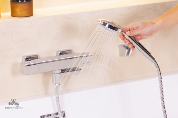 Pommeau de douche POLA pour un confort optimal sous l'eau