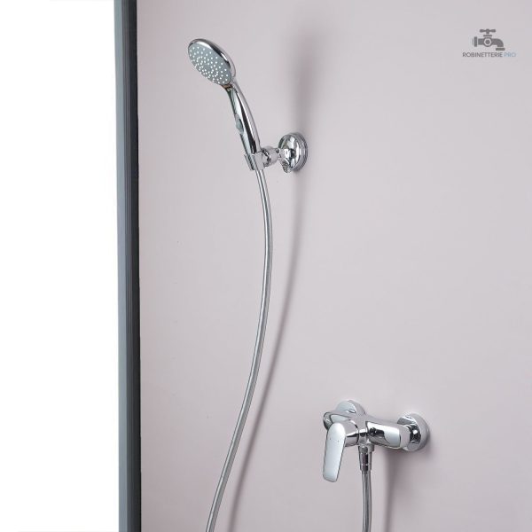 Économie d'eau avec le pommeau de douche NAVAE