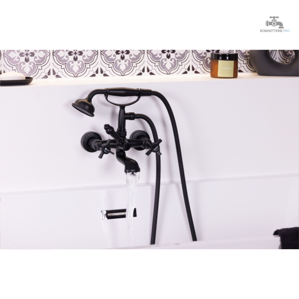 Mélangeur rétro pour salle de bain au design soigné