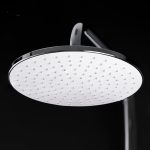 Colonne de douche SWITCHEA avec accessoires pratiques